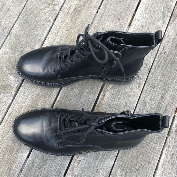 NEW NWT Vince Cabria Black Leather Lug Sole Zip Up Boots 9.5M $395 - Picture 12 of 15